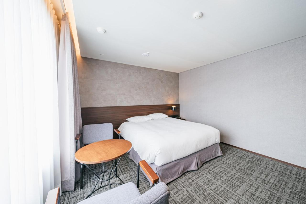 Hotel With City Jeju Buitenkant foto
