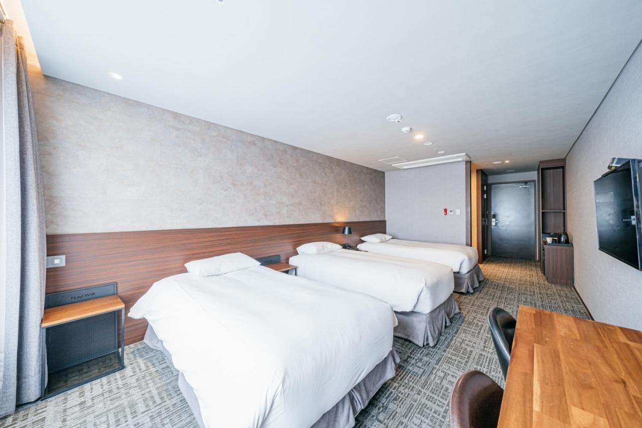 Hotel With City Jeju Buitenkant foto