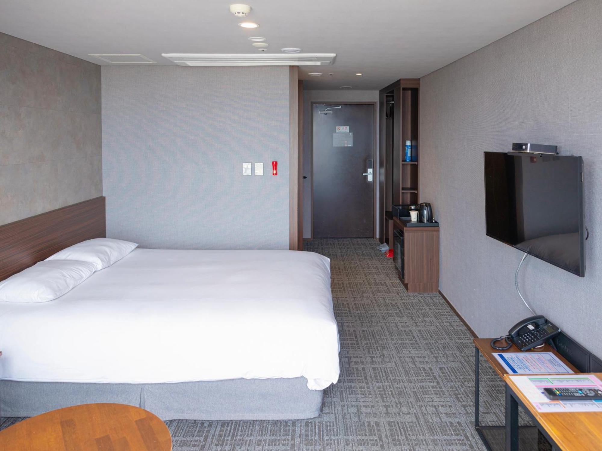 Hotel With City Jeju Buitenkant foto